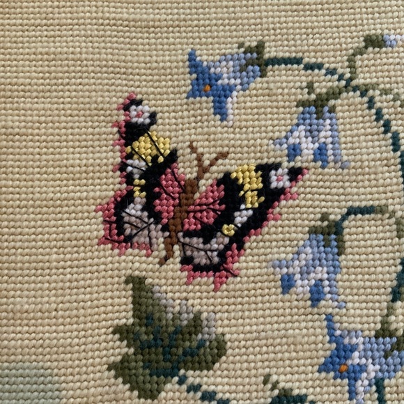 ✨SOLD✨Vintage Cross Stich Flowers/Butterflies - Picture 2 of 5